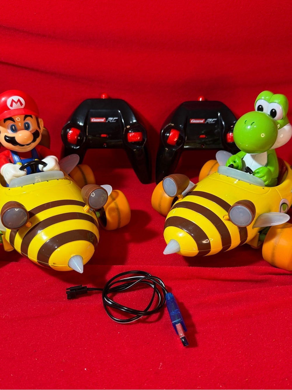 Carrera Yellow Bee Kart RC Set with Mario and Yoshi Figures